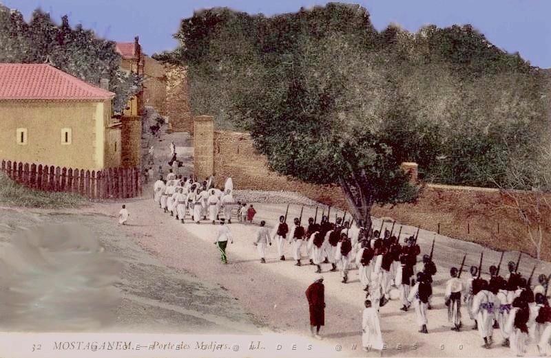 Mostaganem  Porte des Medjers.jpg